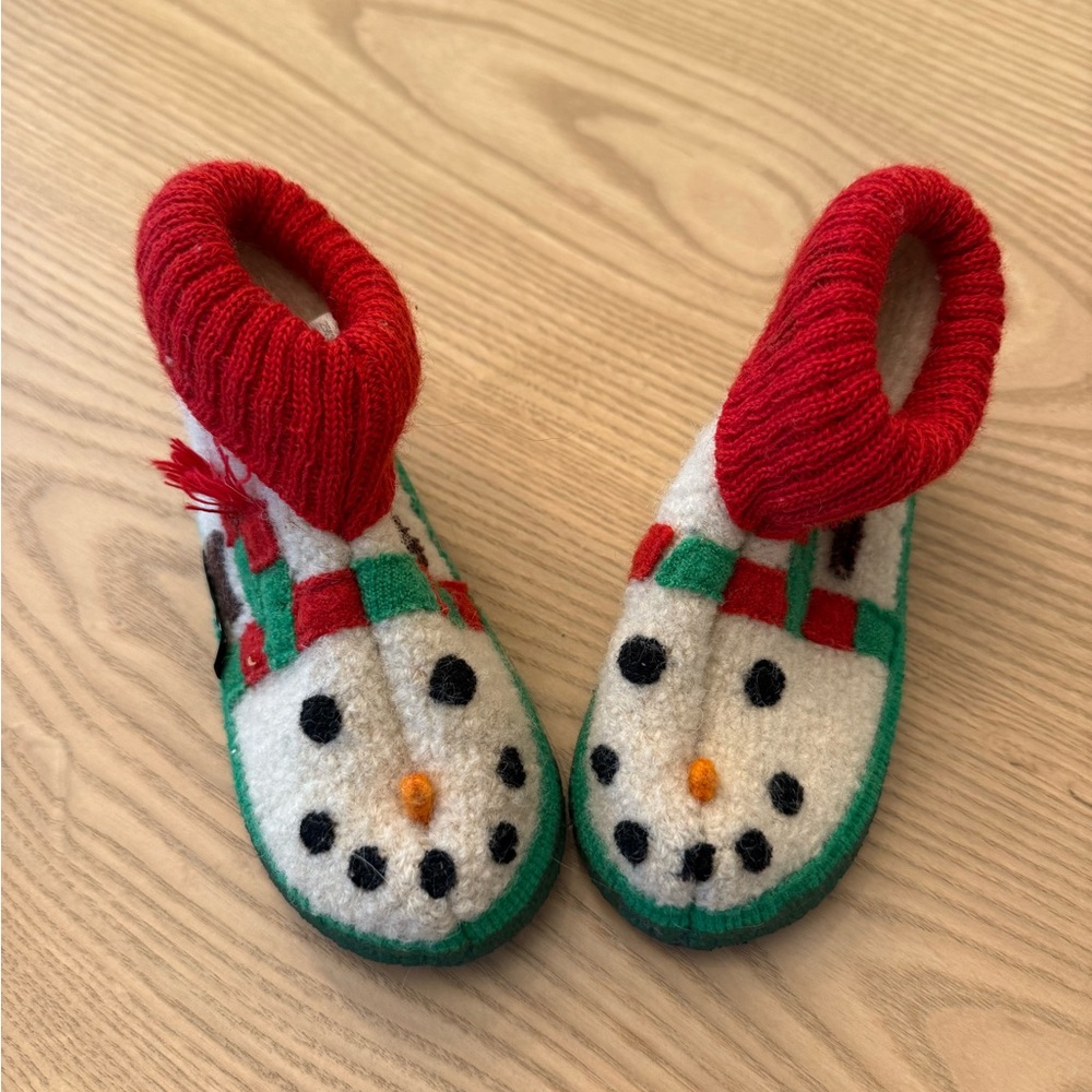 Haflinger Snowman Kids Slippers - Red and Green